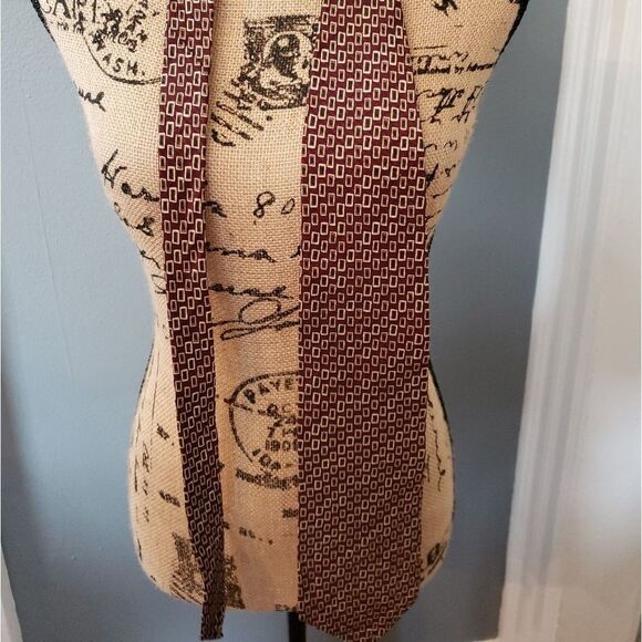 Geometric Print Silk Kenneth Cole Tie - Picture 2 of 8